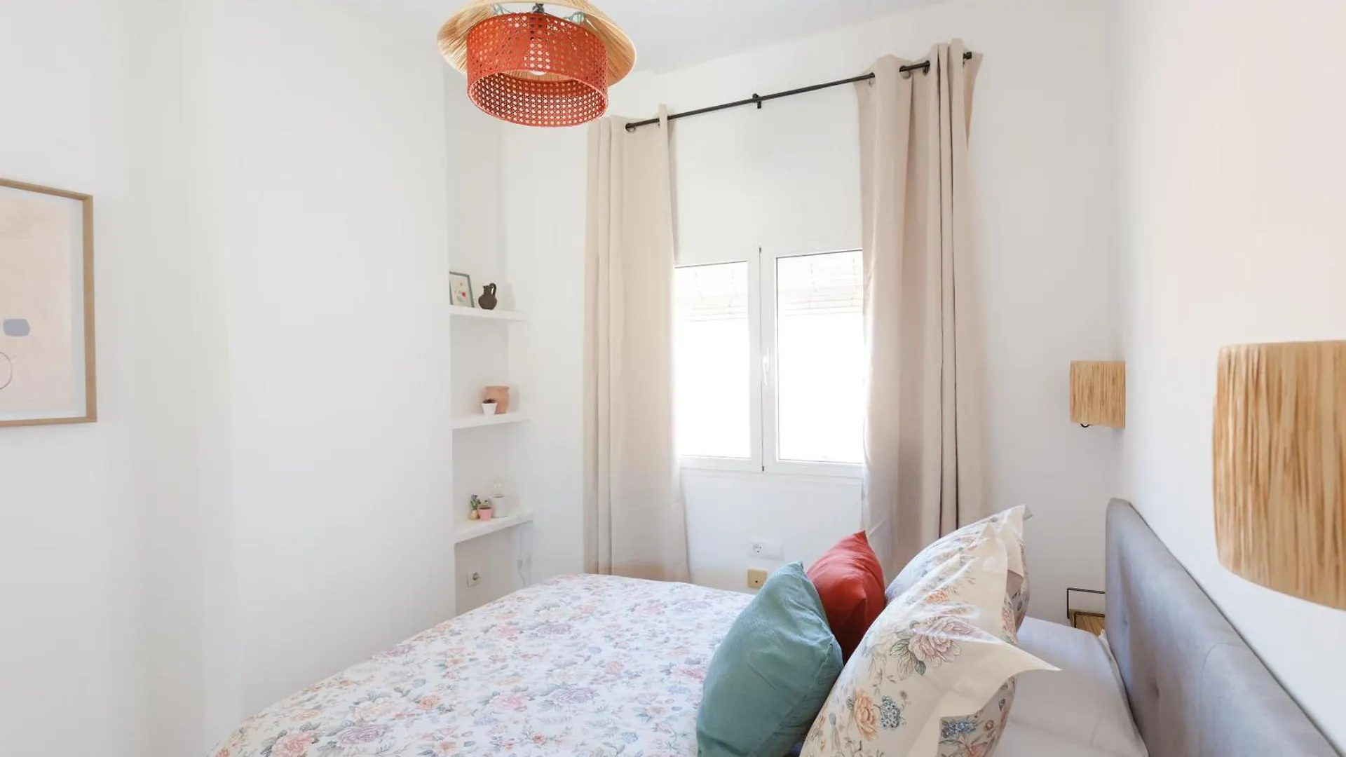 Mirador De Picasso: Central Apartment With Large Terrace Malaga Spain